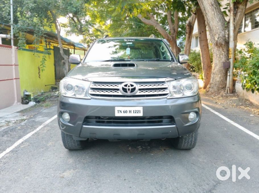 Toyota Fortuner Petrol Manual