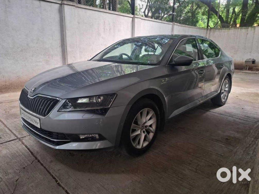 Skoda Superb 2023 - Low Mileage