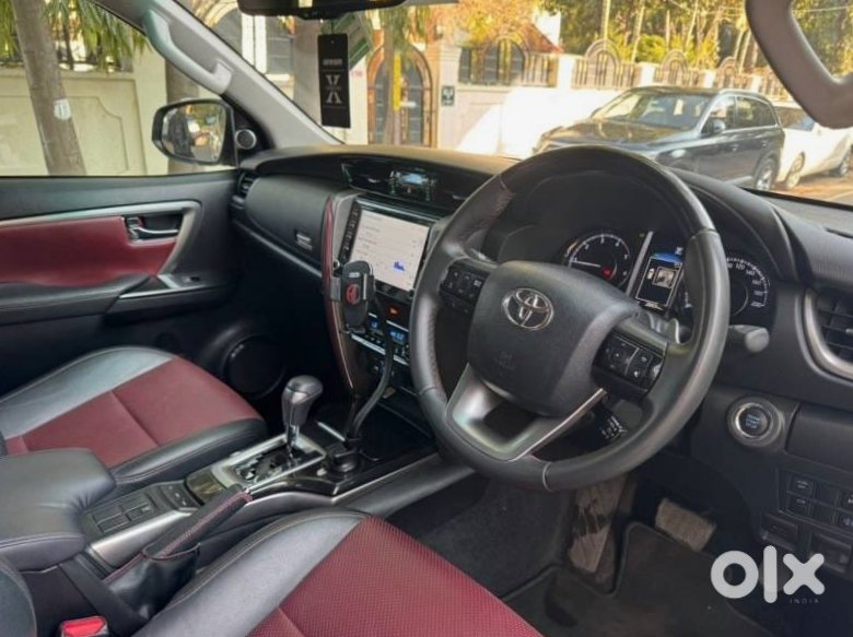 2016 Toyota Fortuner Legender - Premium Suv