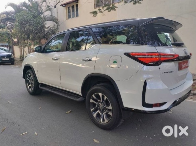 2016 Toyota Fortuner Legender - Premium Suv