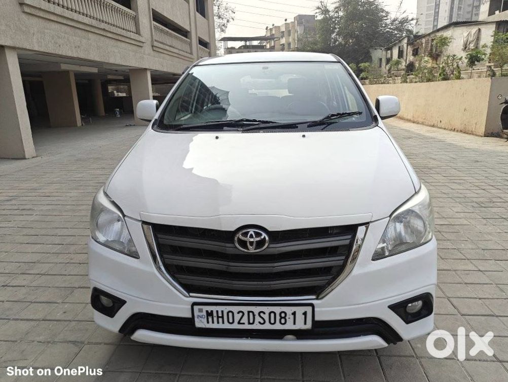 Toyota Innova 2017 - Family Car