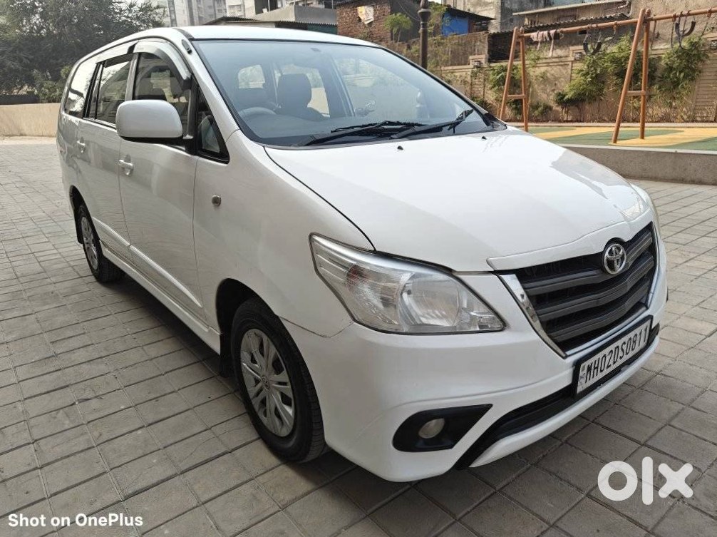 Toyota Innova 2017 - Family Car