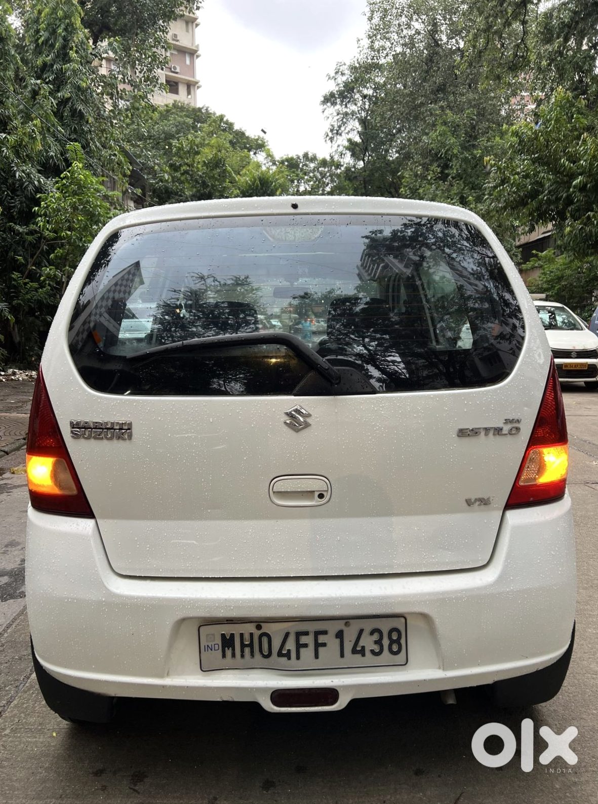 Estilo 2011 - Absolute Bargain