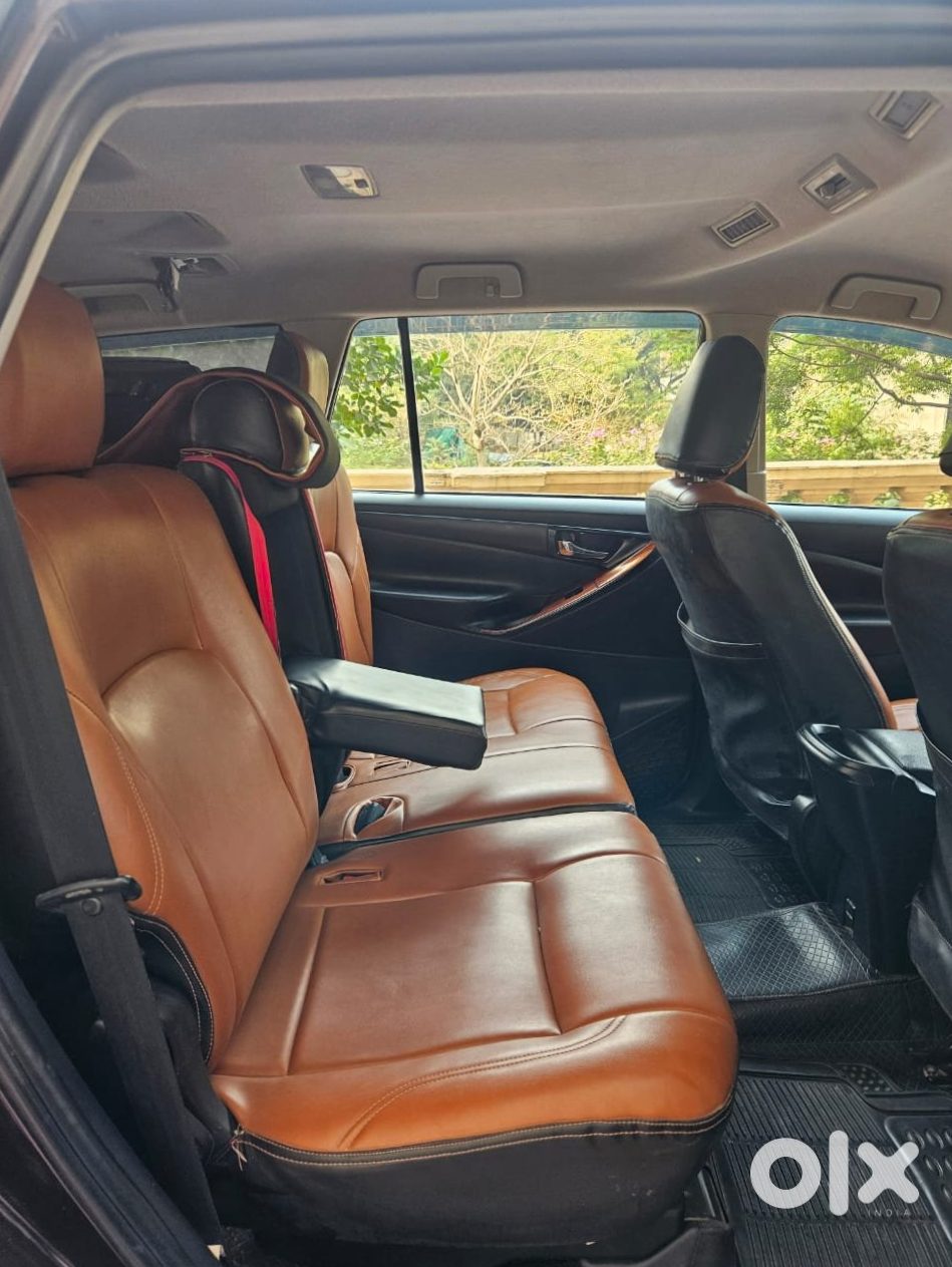 Toyota Innova Crysta 2018 Petrol Manual - Excellent Condition