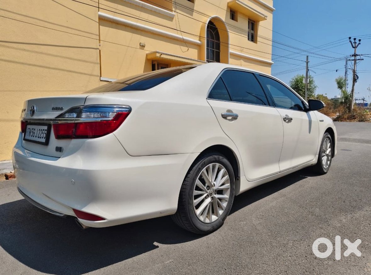 2015 Toyota Camry Cng - Family Car