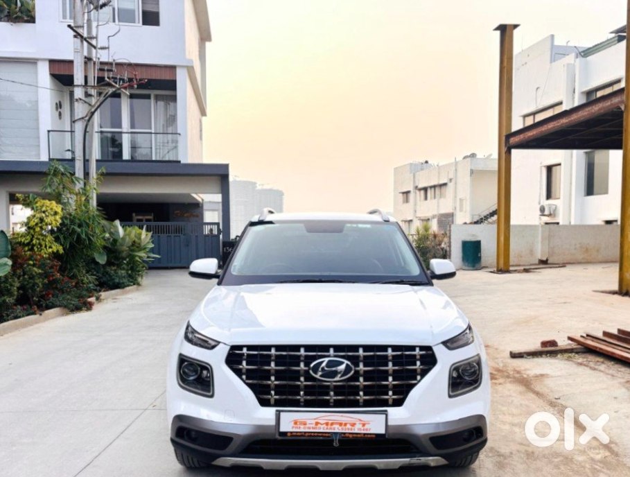 2025 Hyundai Venue - Almost New