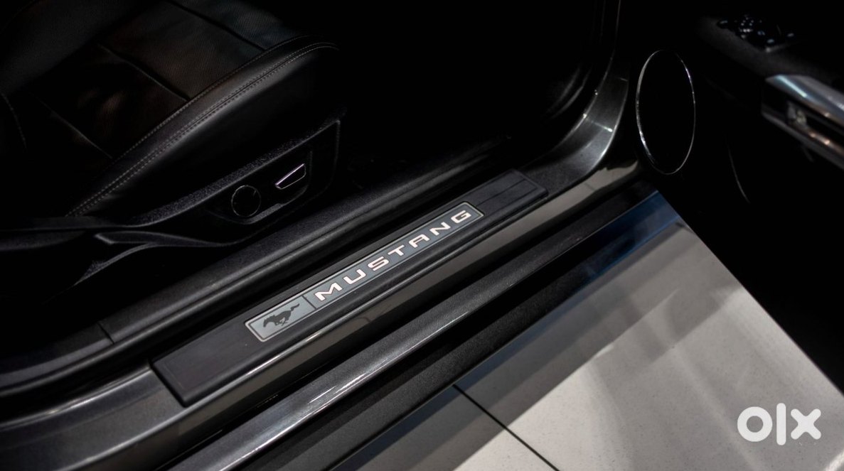 2020 Ford Mustang - Pristine Condition