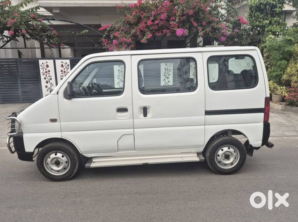 Maruti Eeco 2022 - Family Use Only