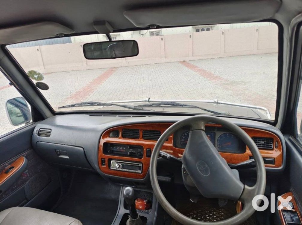 Toyota Qualis 2006 Electric - Unique