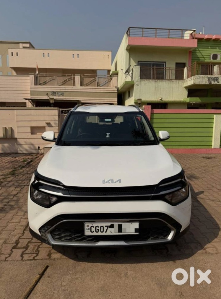 Kia Carens 2023 Petrol Manual Very Low Km