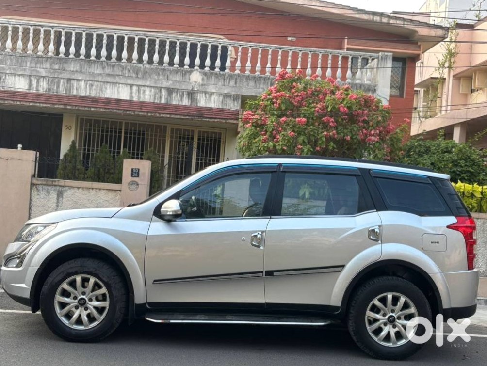 Xuv500 Diesel - Accidant Free