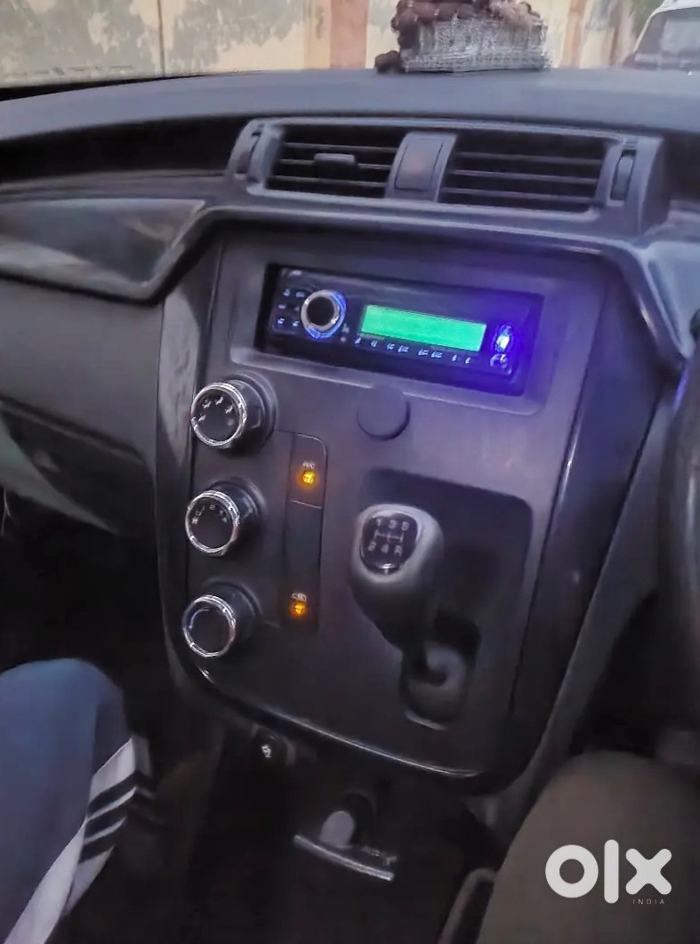 Kuv100 Nxt - Perfect Family Car