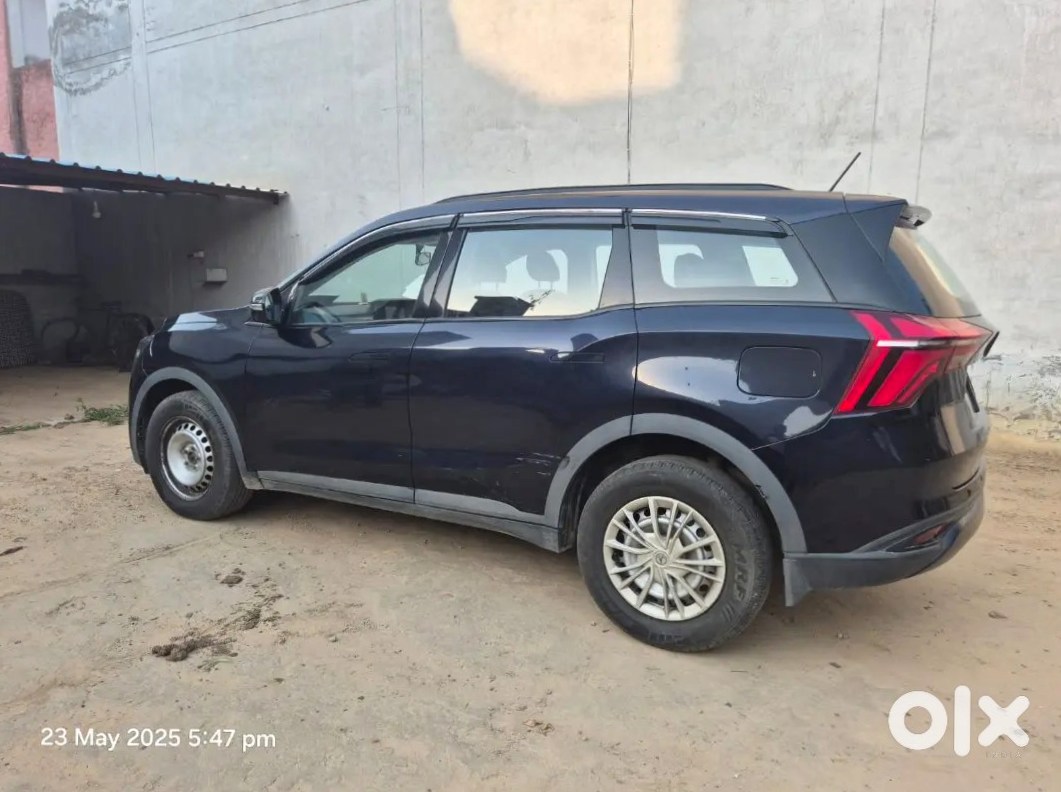 2025 Mahindra Xuv700 Petrol - Nearly New