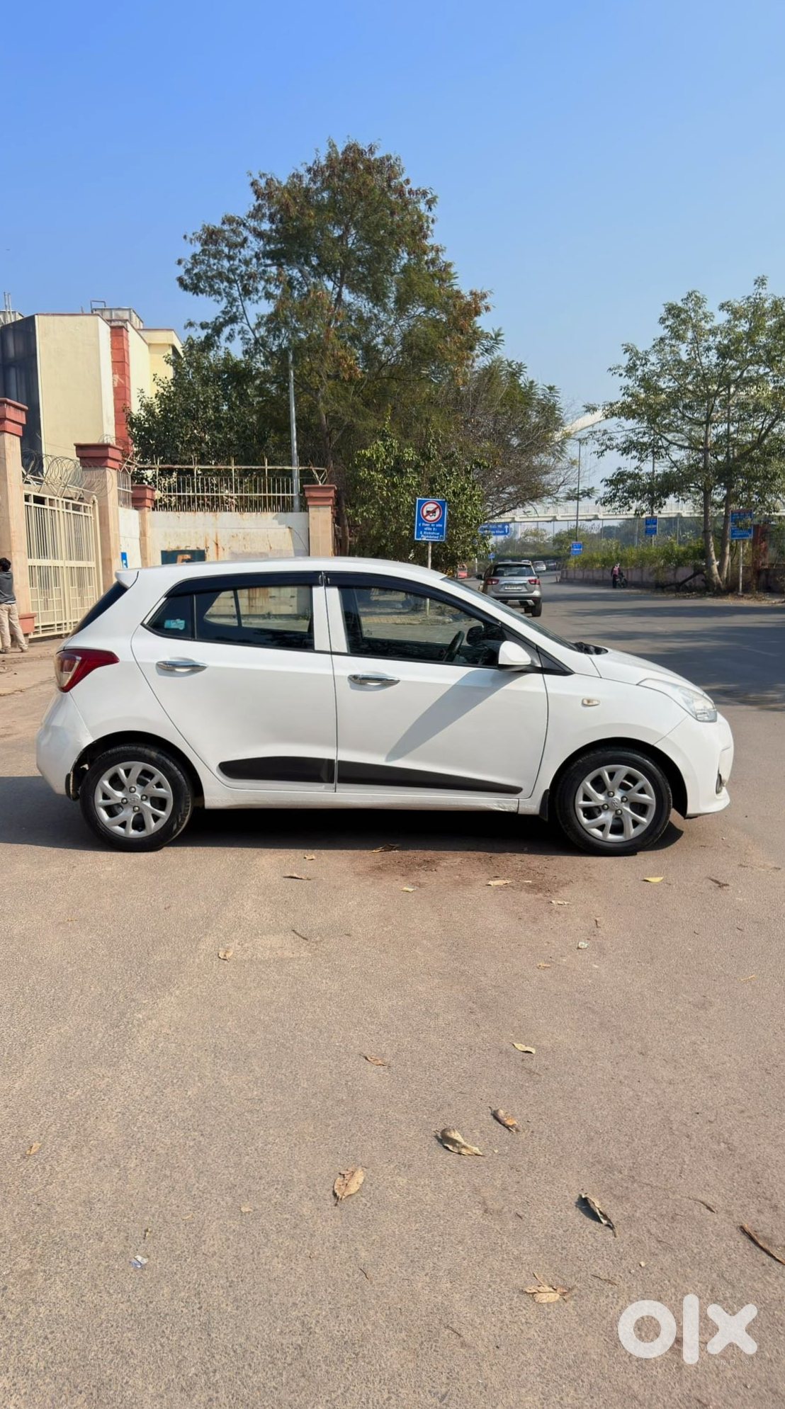 Urgent Sell - Hyundai Grand I10 2016