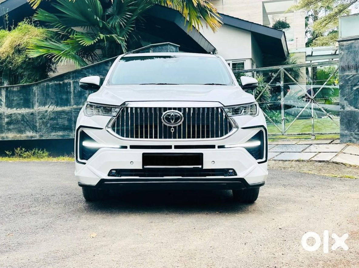 Toyota Innova Hycross New