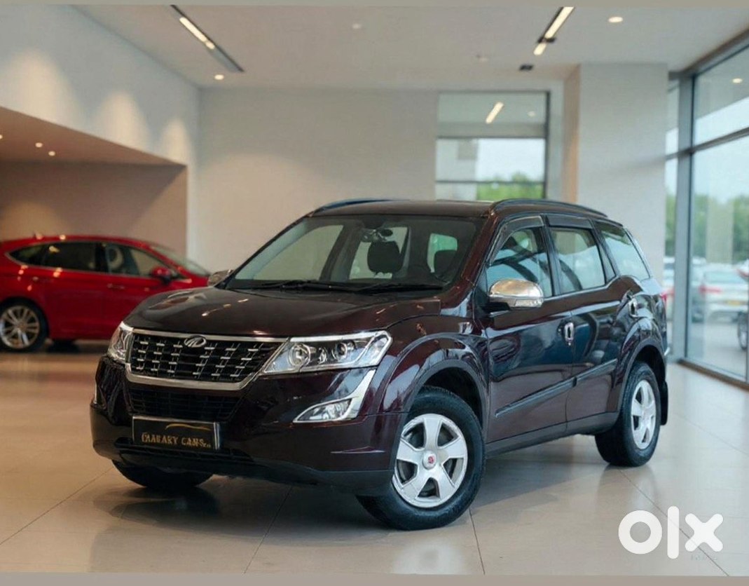 2017 Mahindra Xuv500 - Petrol Automatic