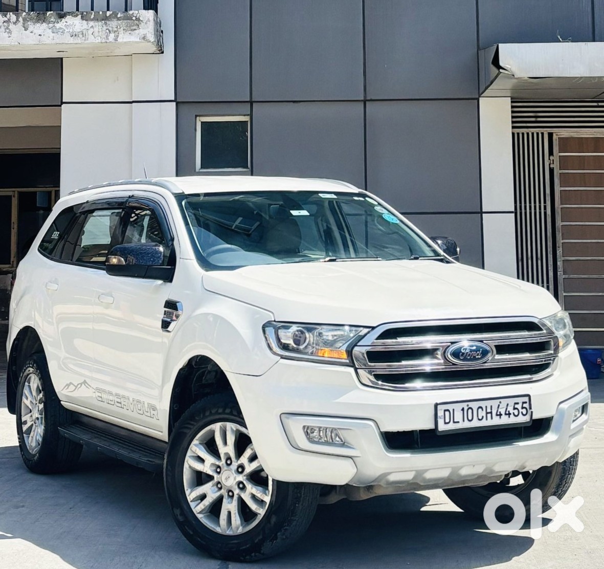 2018 Ford Endeavour | Petrol Manual | Well Maintained