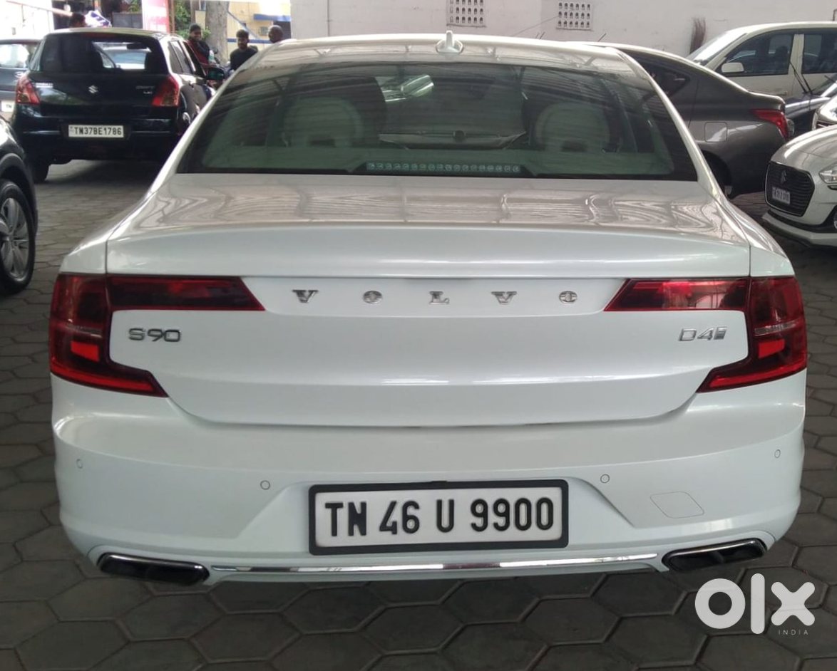 2018 Volvo S90 Petrol Automatic - Premium Sedan