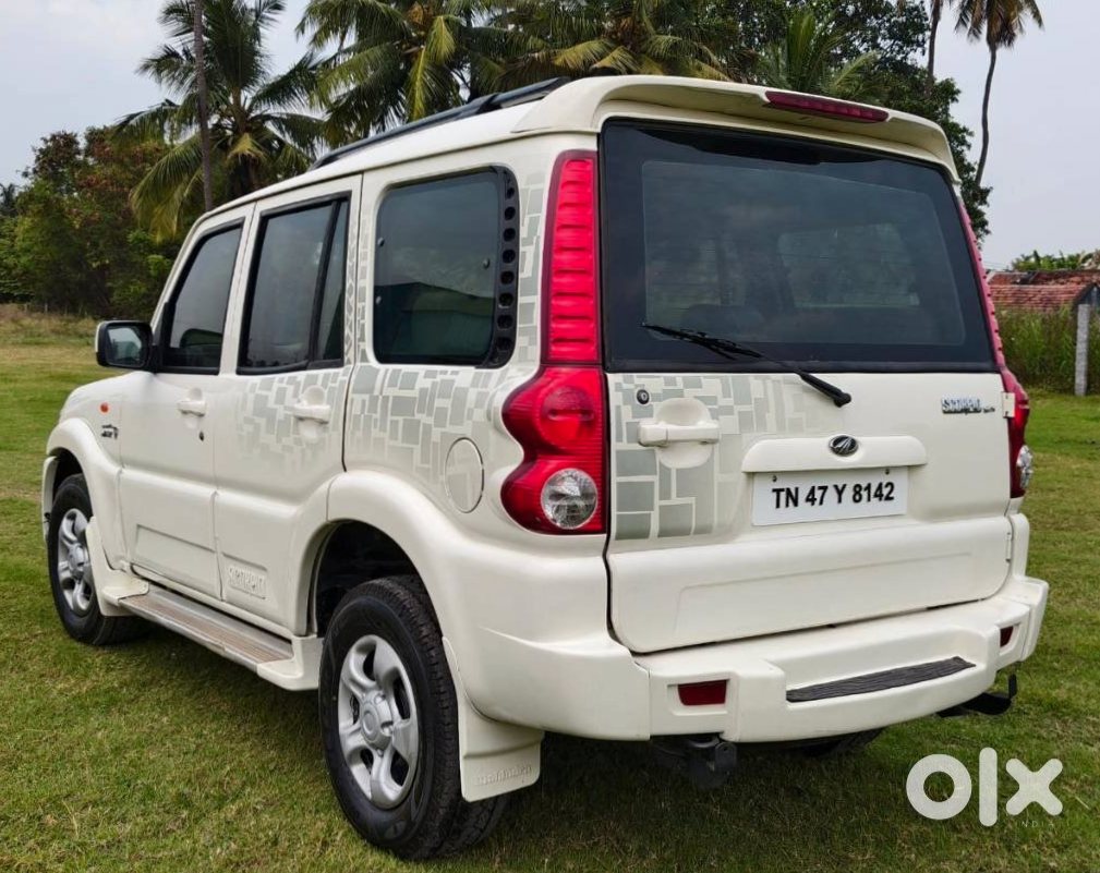 Mahindra Scorpio 2014 Petrol Manual
