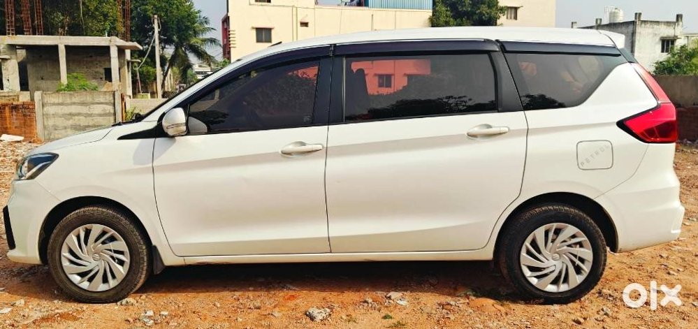 Ertiga 2025 Petrol Manual - Shifting City