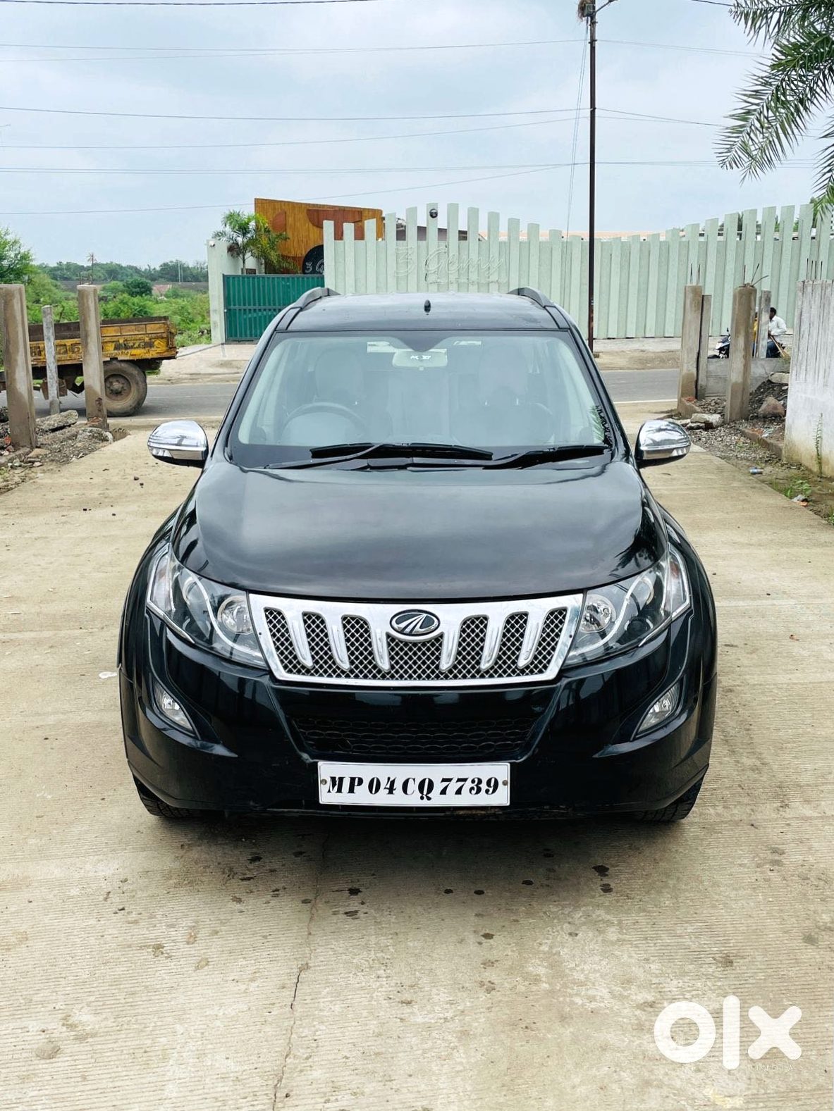 Mahindra Xuv500 2015 Petrol Manual Single Owner