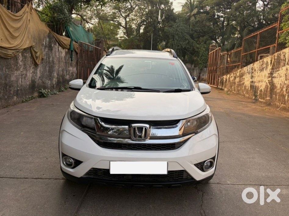 2016 Honda Br-v | Automatic Petrol | Hitech City