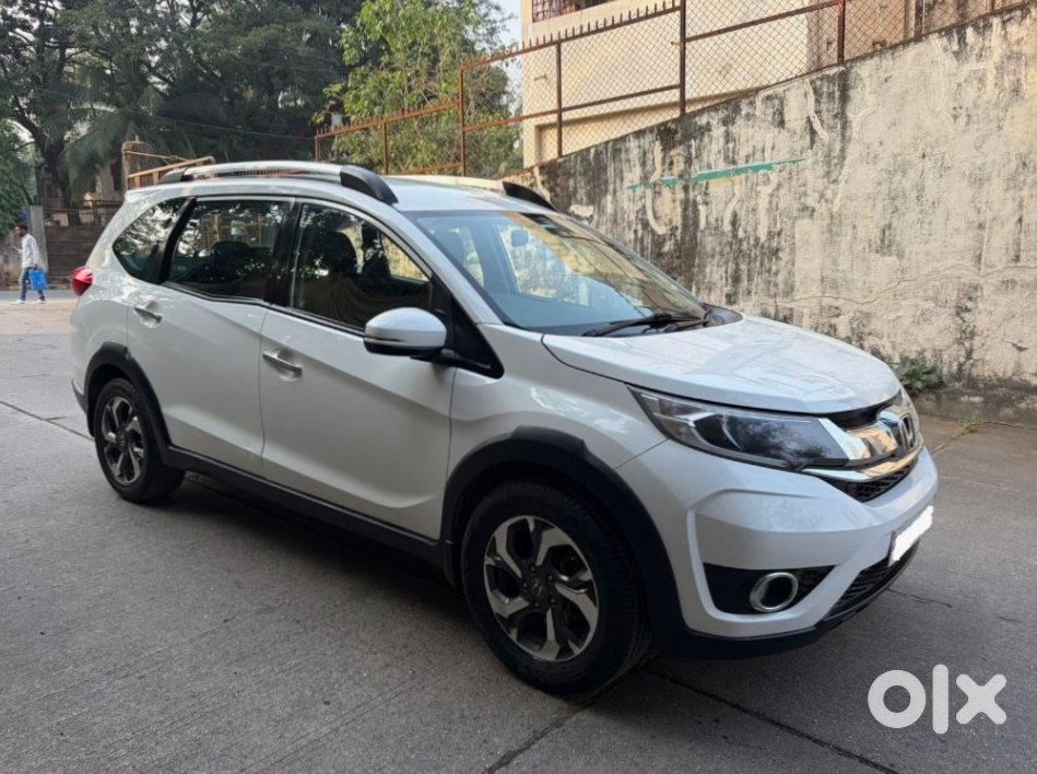 2016 Honda Br-v | Automatic Petrol | Hitech City