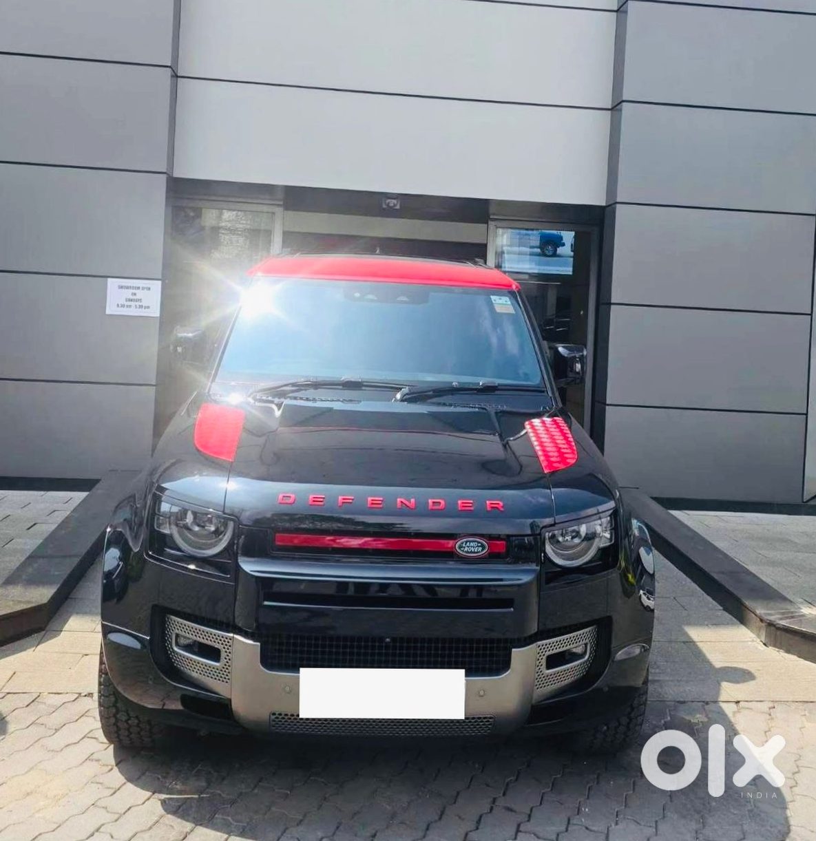 Land Rover Defender 2025 - Premium Suv