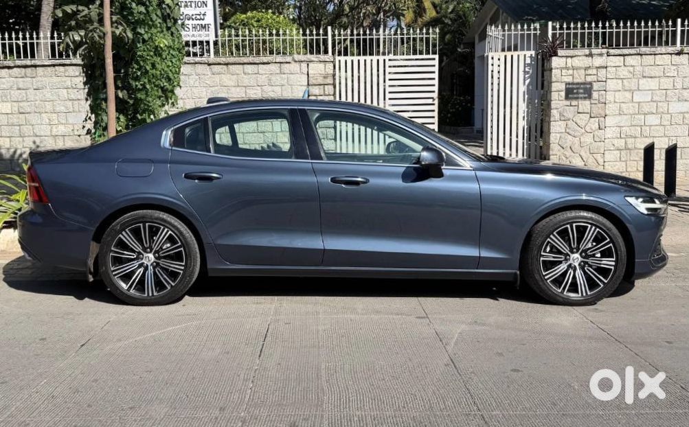 Volvo S60 2016 - Elegant European Sedan