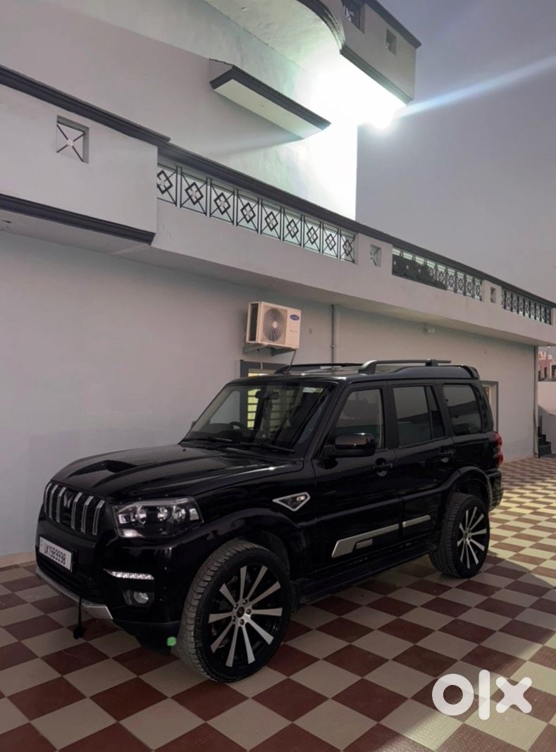 2012 Mahindra Scorpio Classic Petrol Automatic