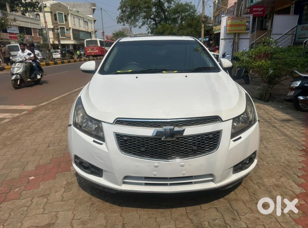 Chevrolet Cruze Frist Owner Petrol