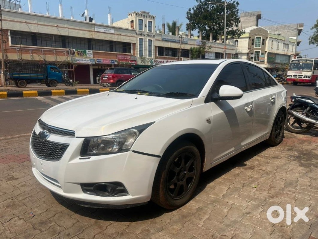 Chevrolet Cruze Frist Owner Petrol