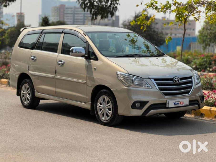 Urgent - Toyota Innova 2011