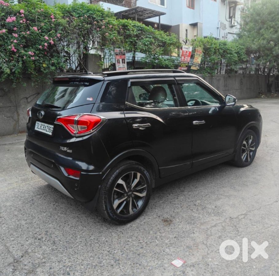 Urgent: Mahindra Xuv300 2015