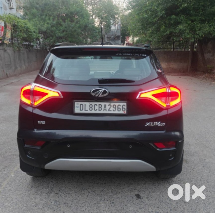 Urgent: Mahindra Xuv300 2015