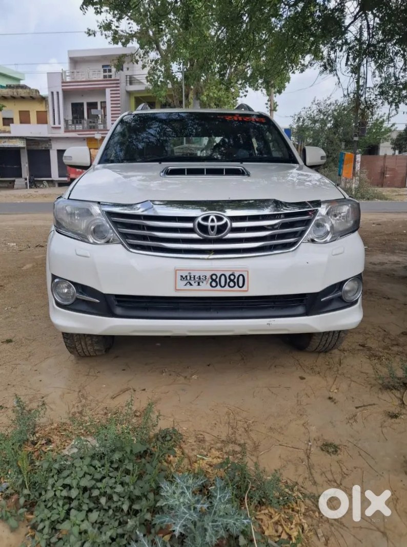 2019 Toyota Legender 4x2 - Premium Suv