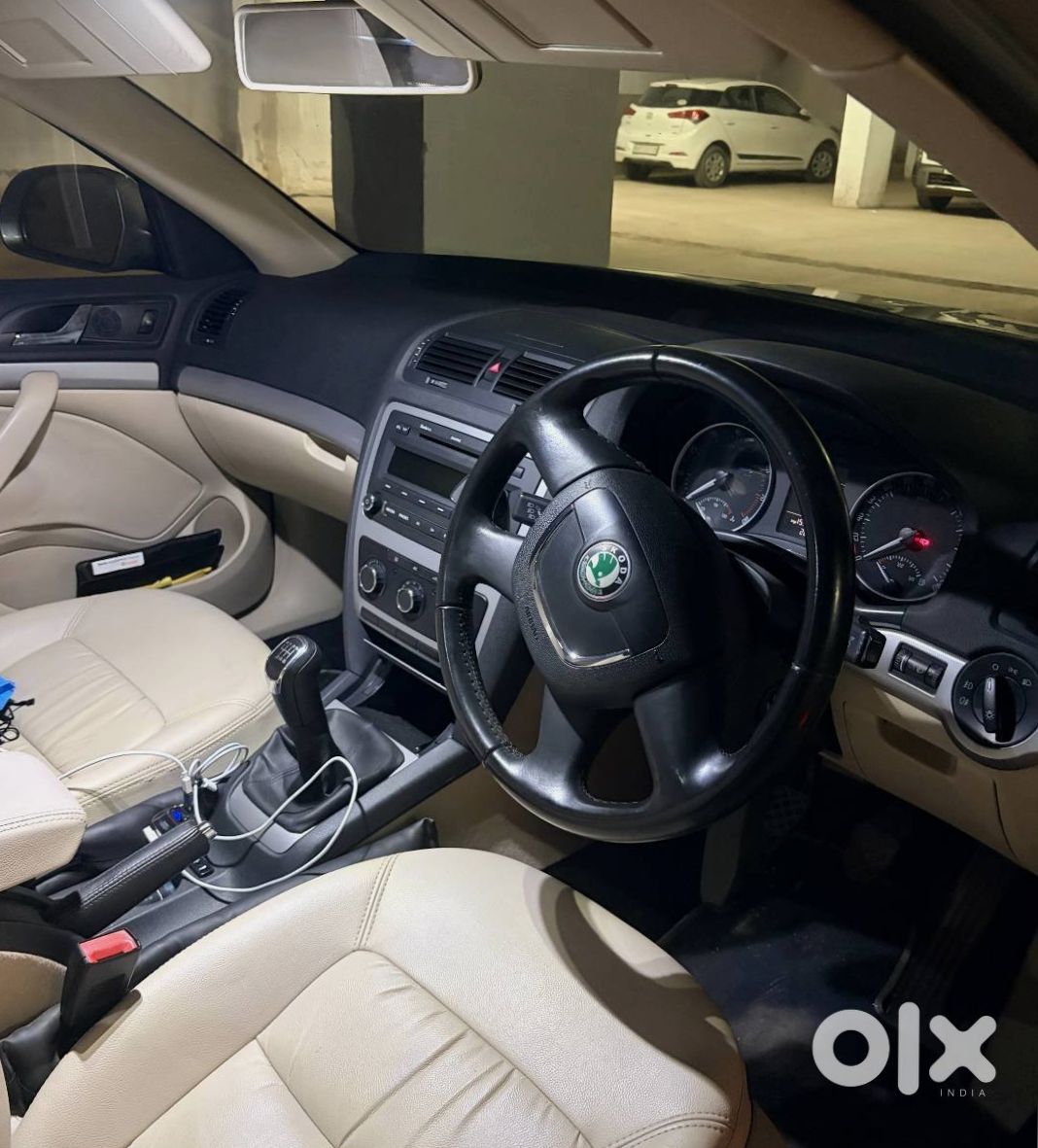 Skoda Laura 2011 Petrol