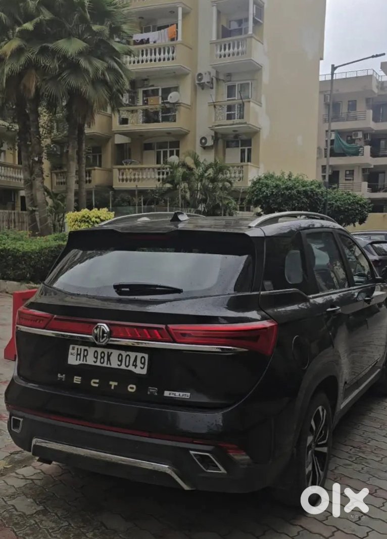 Mg Hector Plus 2023 Petrol Automatic