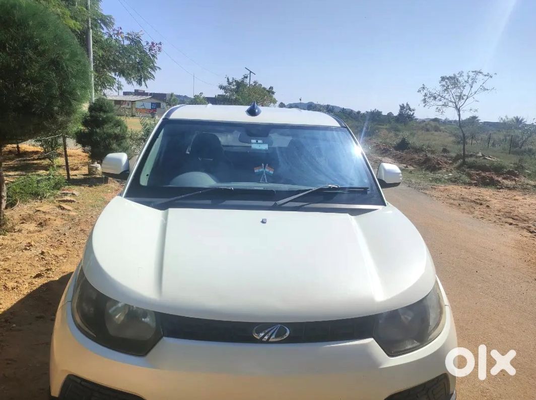 Mahindra Kuv100 Nxt Petrol Auto
