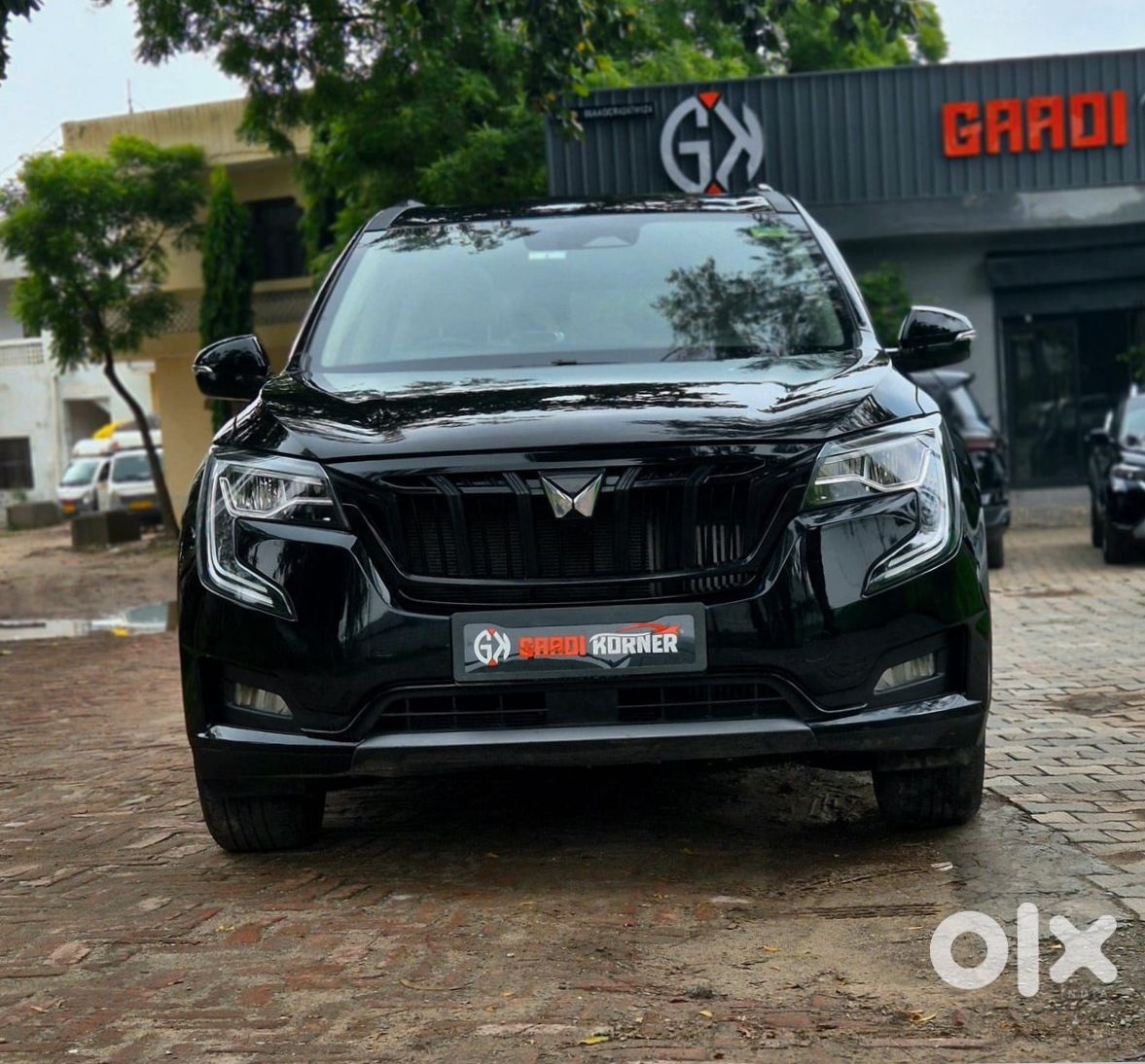 Mahindra Xuv700 - Premium Suv