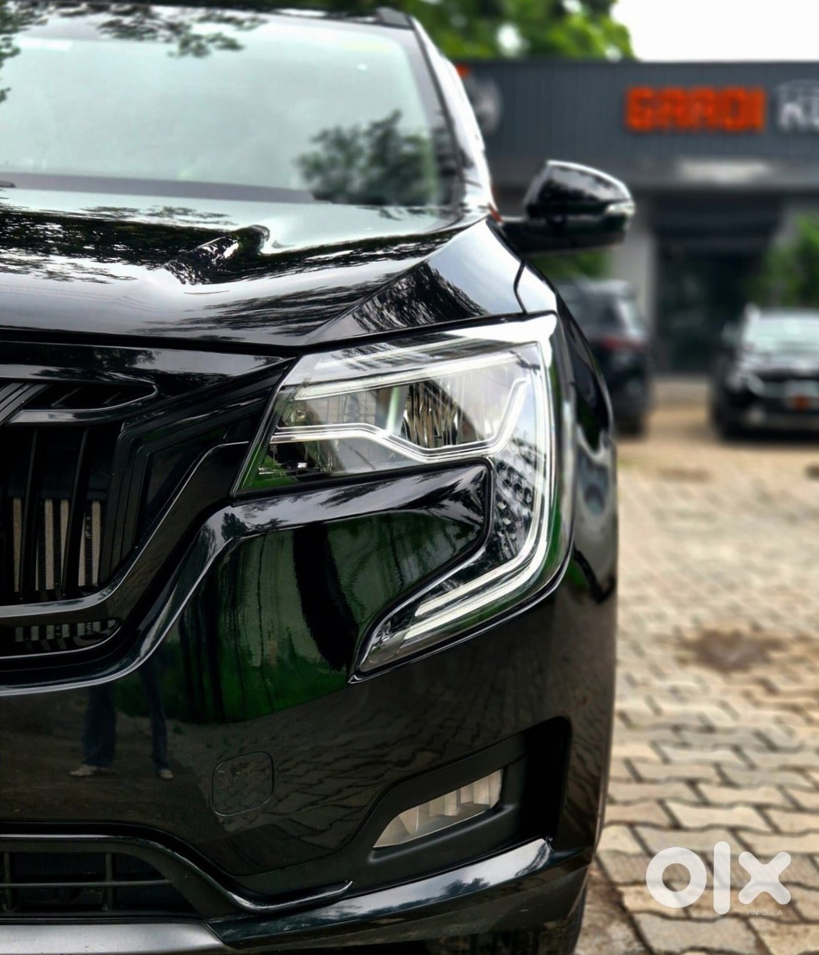 Mahindra Xuv700 - Premium Suv