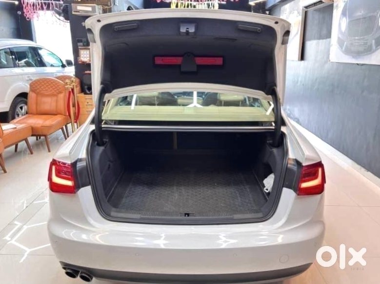 2022 Audi A6 - Premium Sedan