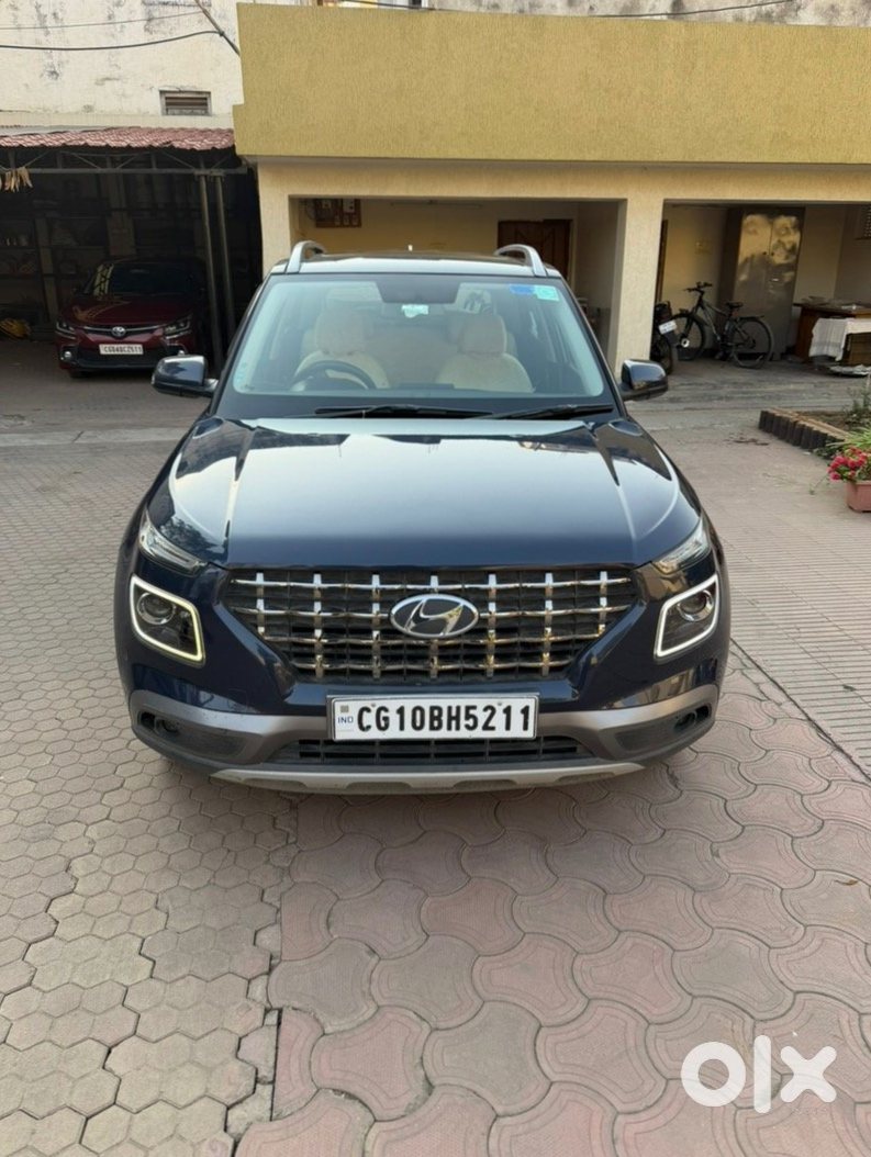 2023 Hyundai Venue Cng Automatic - Shadipur