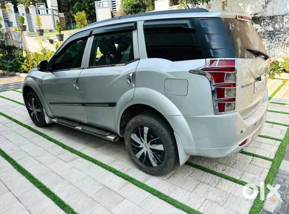 Mahindra Xuv500 Electric - First Owner