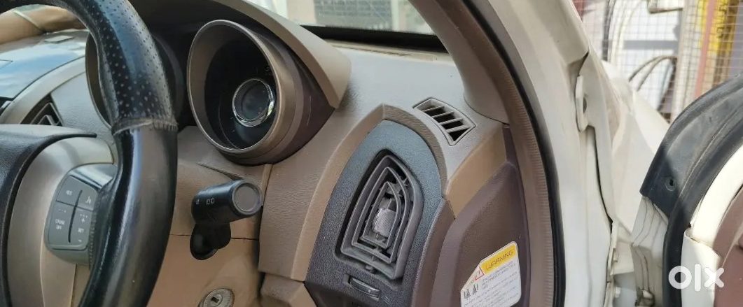 Mahindra Xuv500 2017 Petrol