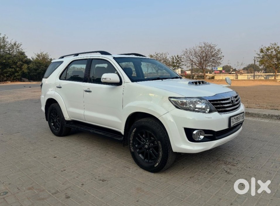 Toyota Fortuner 2015 - Family Suv