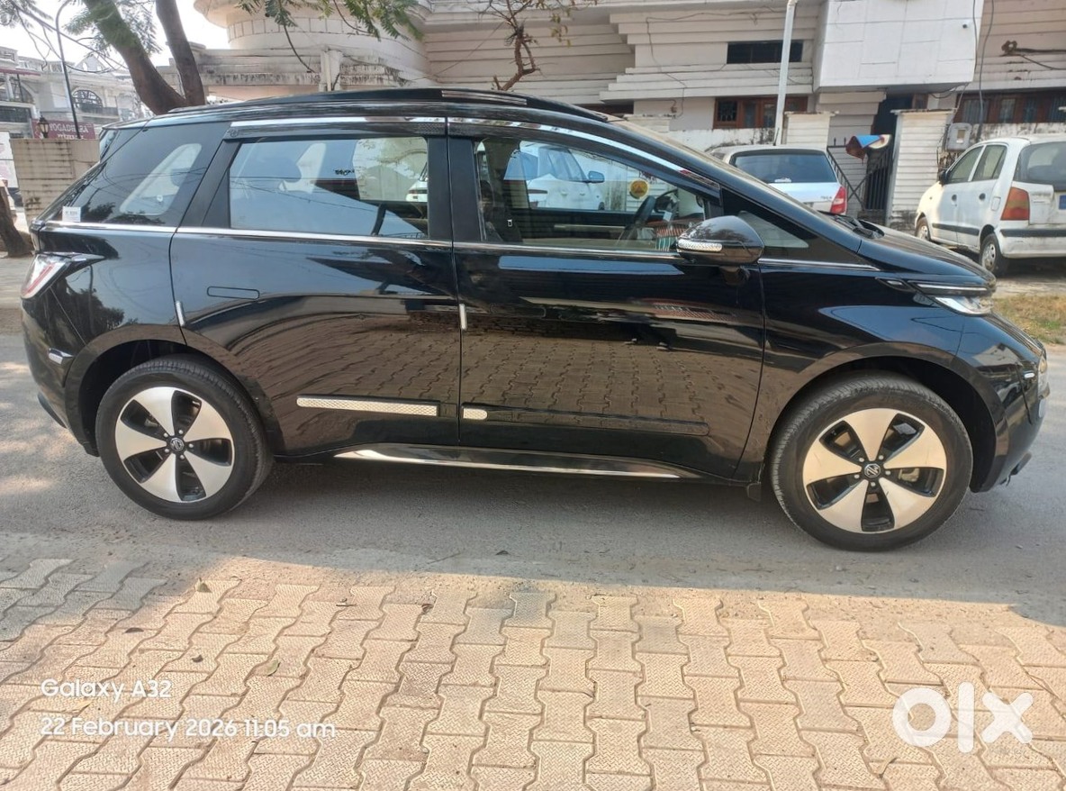 Mg Windsor Ev 2025 Almost New