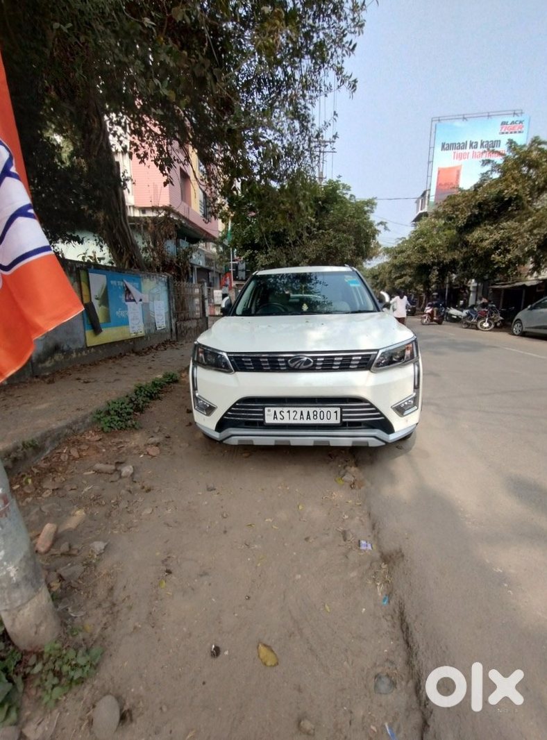 Xuv300 Mahindra - Spacious Sedan