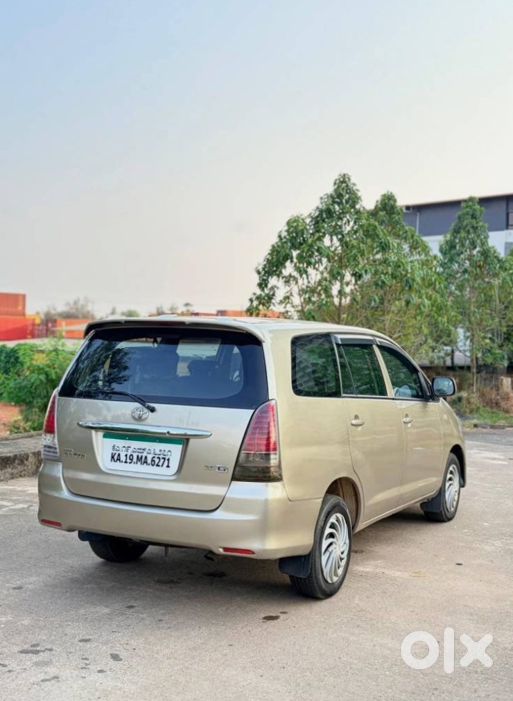 2014 Toyota Innova Automatic