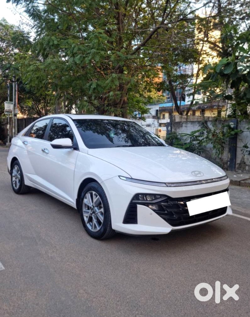 Hyundai Verna 2019 - Shifting City